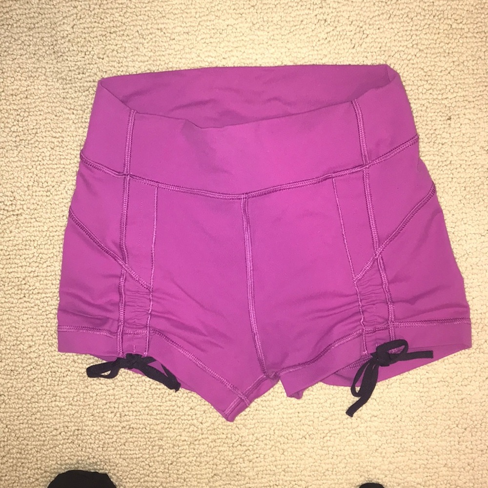 LULULEMON shorts- LIKE NEW CONDITION